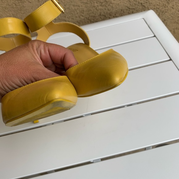 Nine West yellow leather pointy pumps sandals 8.5 - Picture 14 of 16